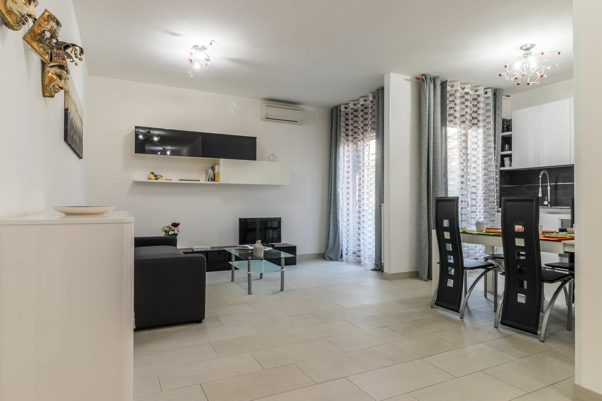 Apartment House *